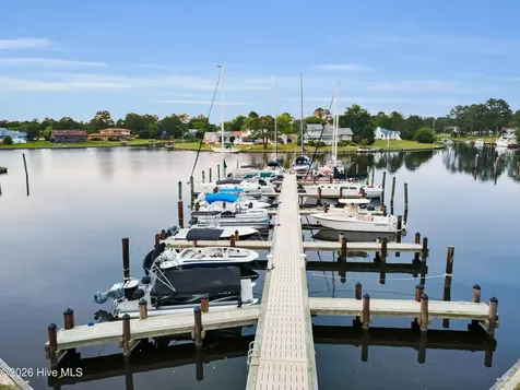 1106 Caracara Drive New Bern NC 28560
