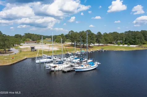 1106 Caracara Drive New Bern NC 28560