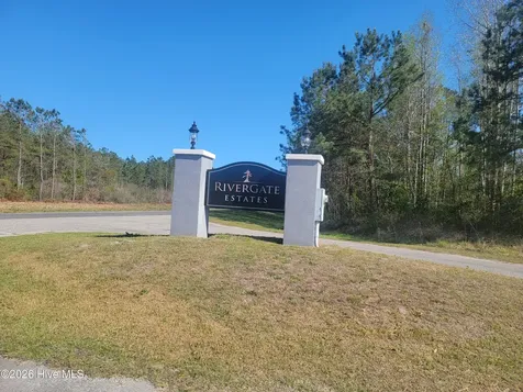 9734 Rivergate Road NW Ash NC 28420