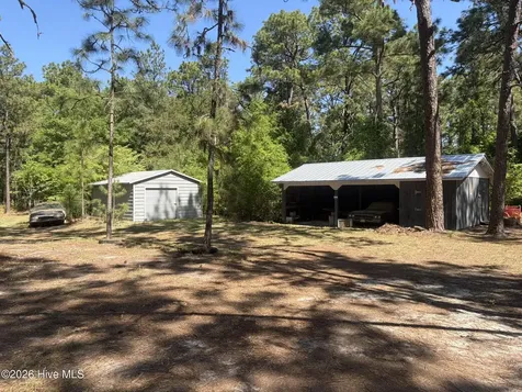 5324 Us 1 Highway Vass NC 28394