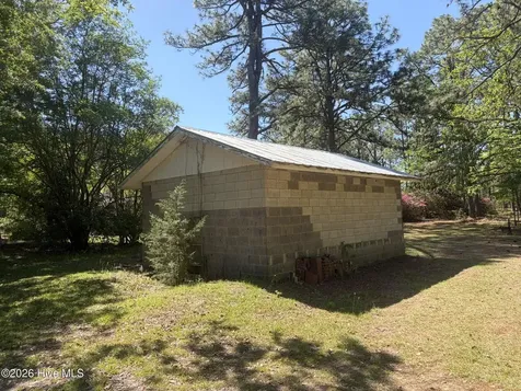 5324 Us 1 Highway Vass NC 28394