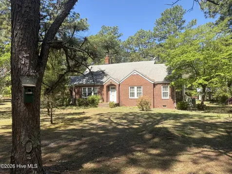 5324 Us 1 Highway Vass NC 28394