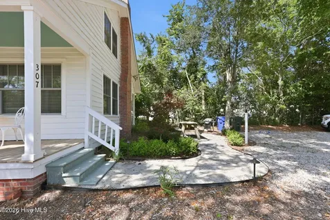 307 Orange Street Beaufort NC 28516