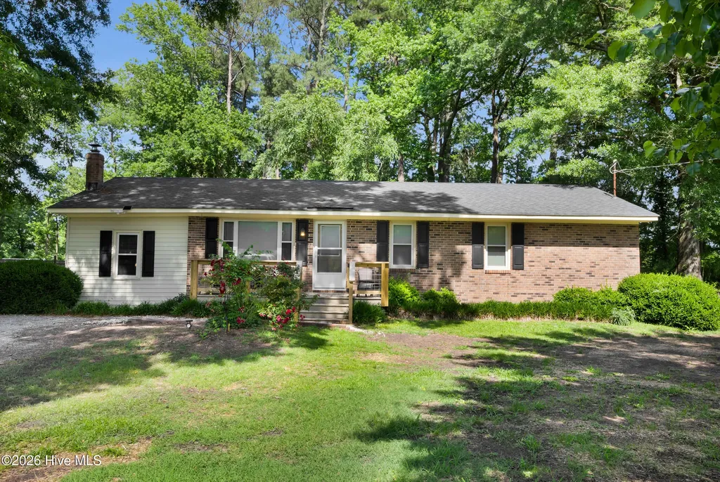 4007 Dennis Mclawhorn Road Ayden NC 28513