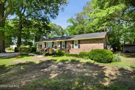 4007 Dennis Mclawhorn Road Ayden NC 28513