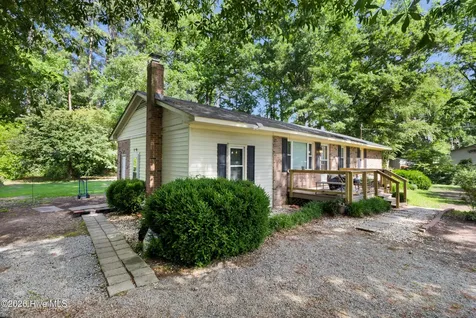 4007 Dennis Mclawhorn Road Ayden NC 28513