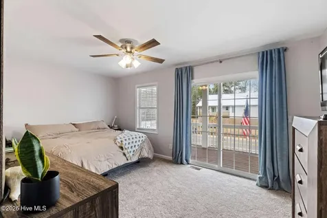 813 Driftwood Drive Hampstead NC 28443