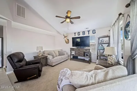 813 Driftwood Drive Hampstead NC 28443