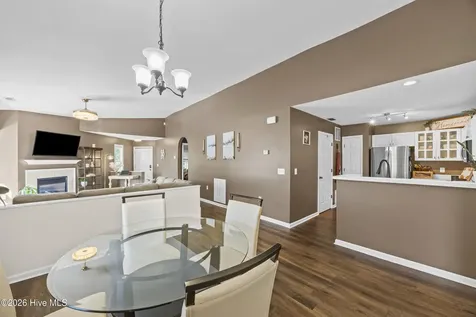 4156 Breezewood Drive Wilmington NC 28412