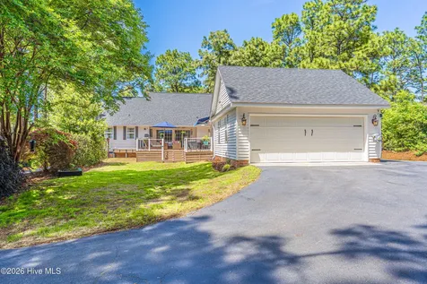 120 Callis Circle West End NC 27376