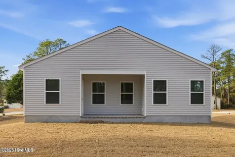 905 Red Sail Road New Bern NC 28560