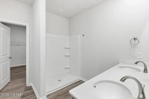 905 Red Sail Road New Bern NC 28560