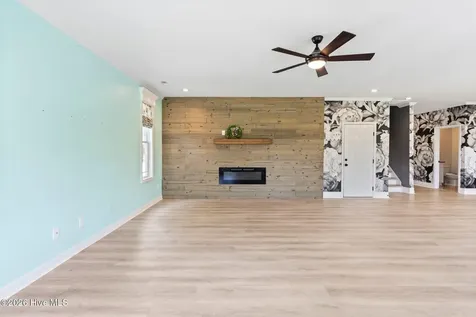 101 Kings Harbor Drive Holly Ridge NC 28445