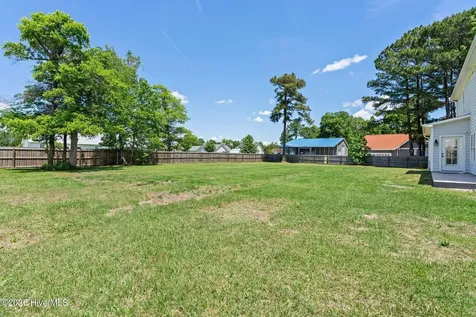 101 Kings Harbor Drive Holly Ridge NC 28445