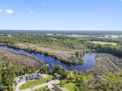 101 Kings Harbor Drive Holly Ridge NC 28445