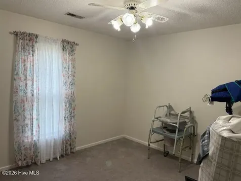 633 Fox Chase Lane Winterville NC 28590