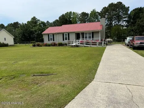 633 Fox Chase Lane Winterville NC 28590