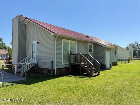 633 Fox Chase Lane Winterville NC 28590