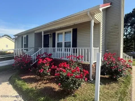 633 Fox Chase Lane Winterville NC 28590