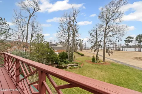 107 Chowan Circle Hertford NC 27944