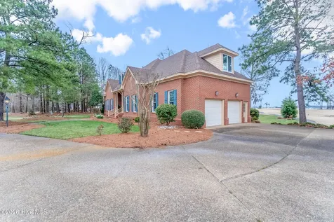 107 Chowan Circle Hertford NC 27944