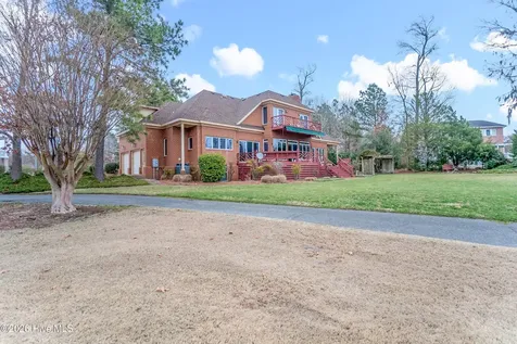 107 Chowan Circle Hertford NC 27944