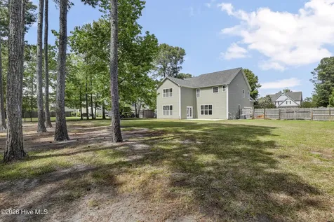 676 Majestic Oaks Drive Hampstead NC 28443