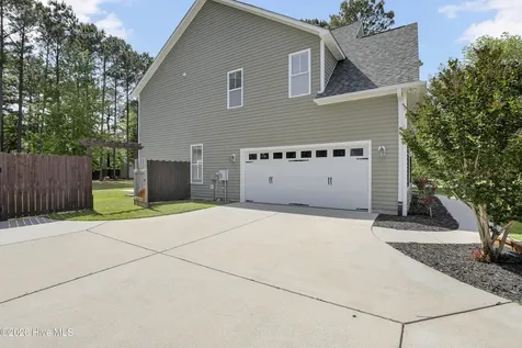676 Majestic Oaks Drive Hampstead NC 28443