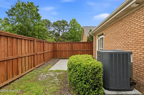 1045 Ryans Court Wilmington NC 28412