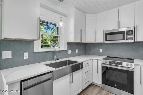 147 NE 19th Street Oak Island NC 28465