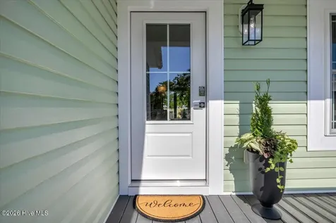 147 NE 19th Street Oak Island NC 28465