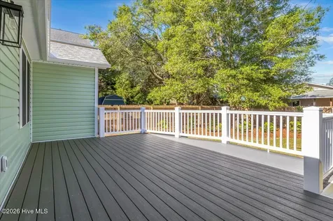 147 NE 19th Street Oak Island NC 28465