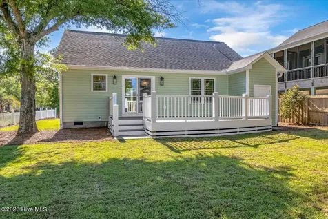 147 NE 19th Street Oak Island NC 28465