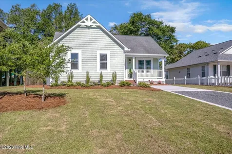 147 NE 19th Street Oak Island NC 28465