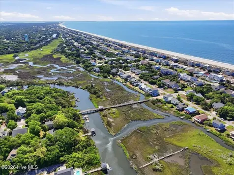 147 NE 19th Street Oak Island NC 28465