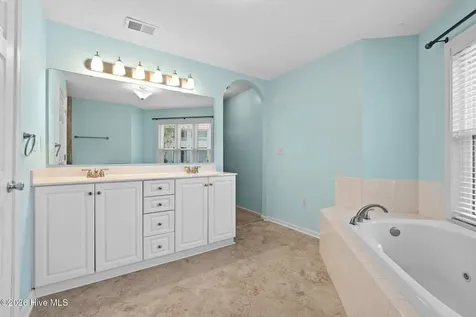 4130 Breezewood Drive Wilmington NC 28412