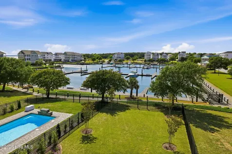 204 Back Street Newport NC 28570