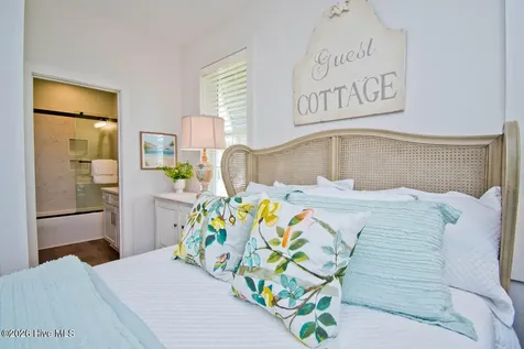 204 Back Street Newport NC 28570