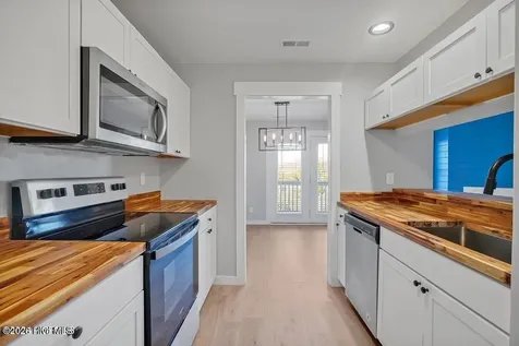 809 March Court Wilmington NC 28405