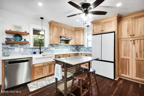 319 NE 42nd Street Oak Island NC 28465