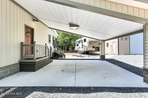 319 NE 42nd Street Oak Island NC 28465
