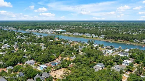 319 NE 42nd Street Oak Island NC 28465
