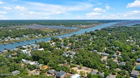 319 NE 42nd Street Oak Island NC 28465