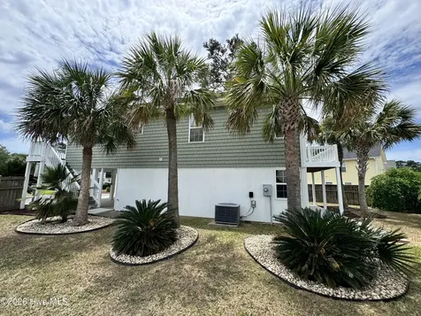 733 Ocracoke Drive Wilmington NC 28412