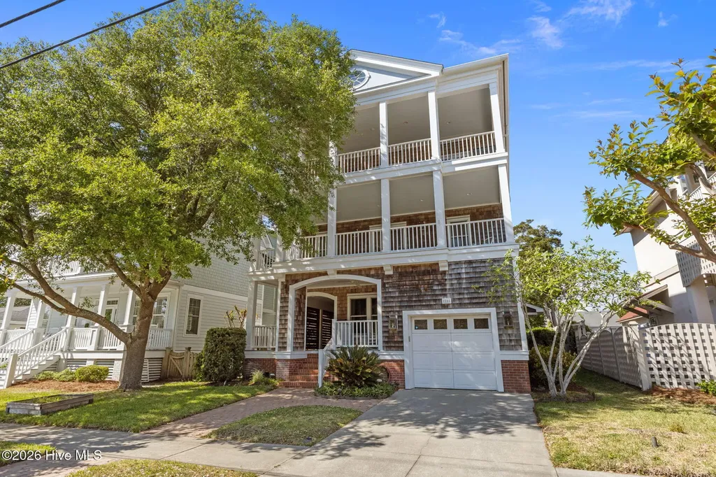 2106 Evans Street Morehead City NC 28557