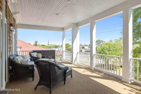 2106 Evans Street Morehead City NC 28557