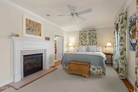 2106 Evans Street Morehead City NC 28557