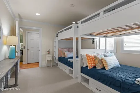 2106 Evans Street Morehead City NC 28557