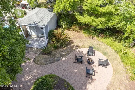 2106 Evans Street Morehead City NC 28557