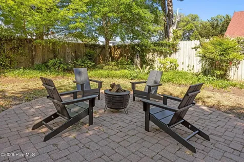 2106 Evans Street Morehead City NC 28557